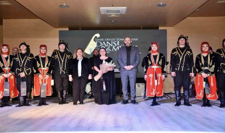 Germencikte deve güreşi festivali, konserle başladı