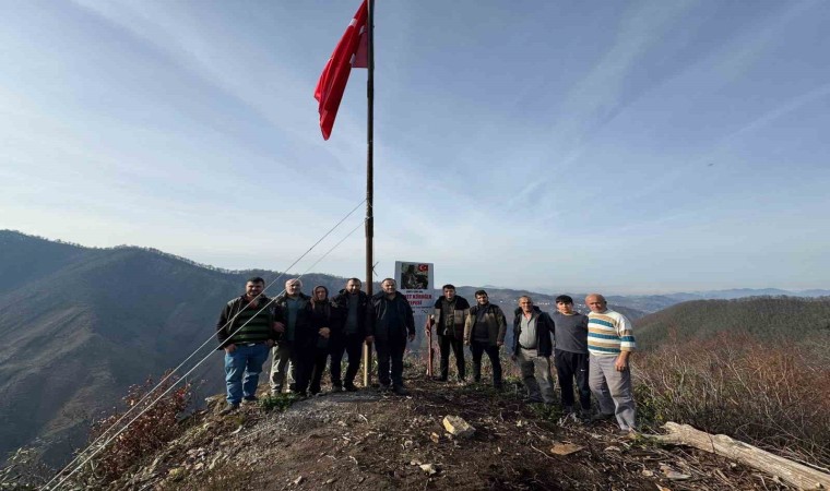 Giresunda Şehit Ahmet Köroğlu için bayrak değişimi