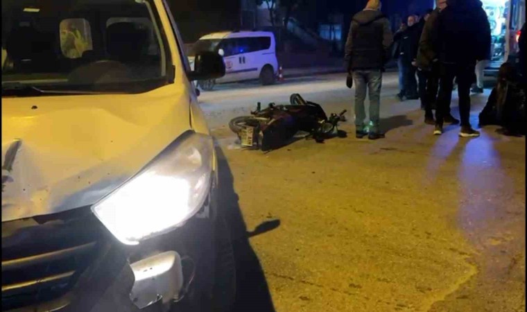 Gönende Trafik Kazası: 2 kişi yaralandı