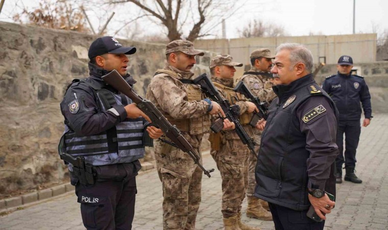 Iğdır Emniyet Müdürü Niyazi Turgaydan Aralık ve Dilucu sınır kapısına ziyaret