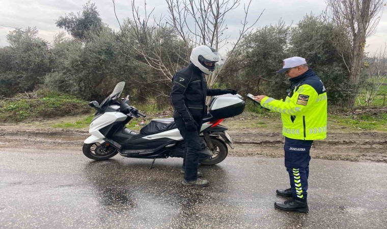 İncirliovada jandarmadan motosiklet sürücülerine bilgilendirme