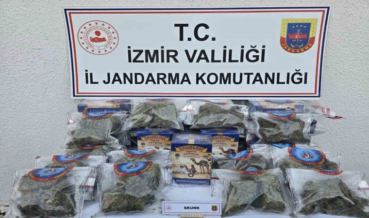 İzmirde jandarmadan uyuşturucu tacirlerine operasyon