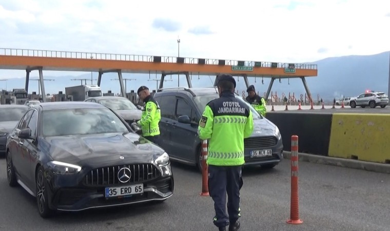 İzmirde otoyolların güvenliği jandarmaya emanet