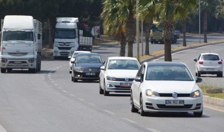 İzmirde trafiğe kayıtlı araç sayısı yüzde 8 arttı