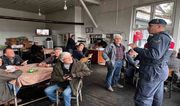 Karacasuda vatandaşlar dolandırıcılara karşı bilgilendirildi