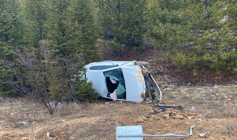 Konyada trafik kazaları: 3 yaralı