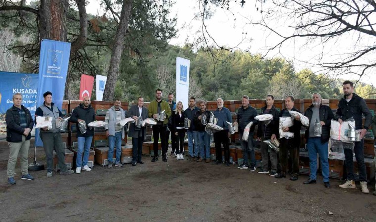 Kuşadası Belediyesinden arıcılara malzeme desteği