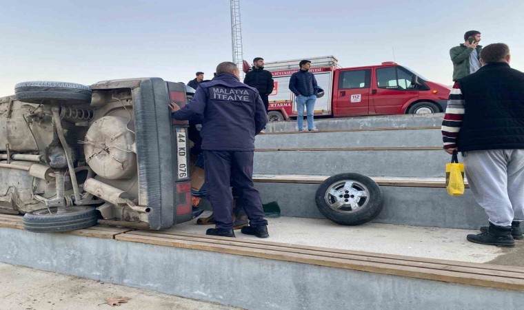 Malatyada kontrolden çıkan Tofaş devrildi