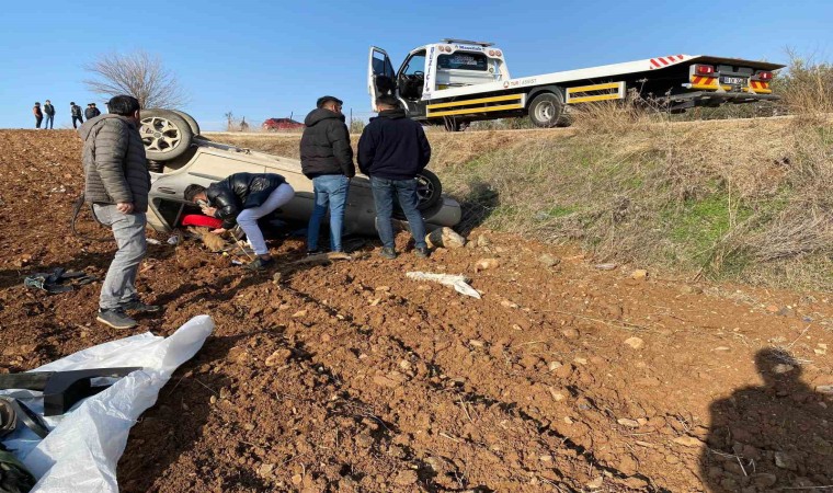 Osmaniyede kontrolden çıkan otomobil takla attı: 2 yaralı