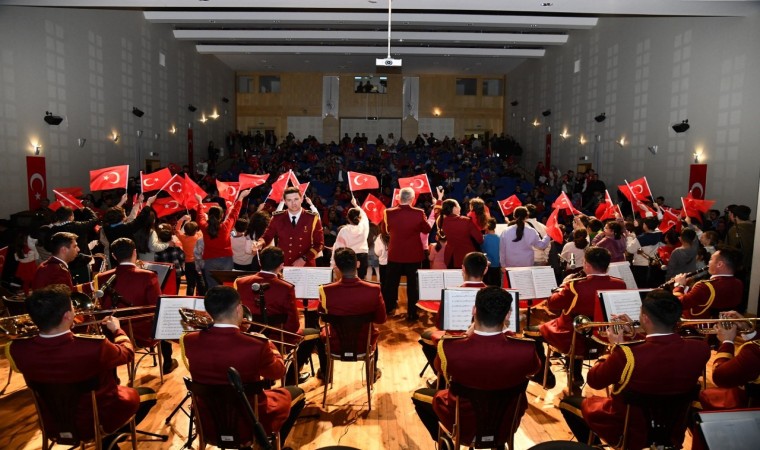 Osmaniyede kurtuluş coşkusu Jandarmanın bando konseriyle taçlandı