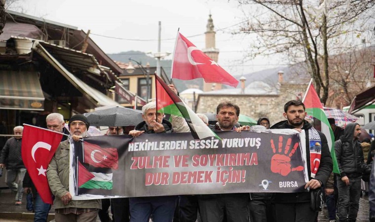 Sağlık çalışanları Filistine destek için yürüdü