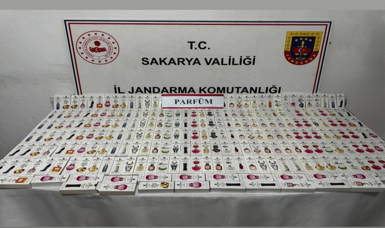 Sakaryada 250 adet kaçak parfüm ele geçirildi