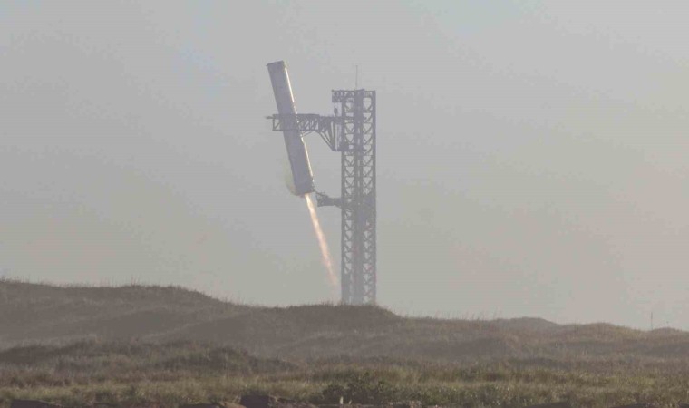 SpaceXin Starship roketi fırlatıldıktan 8 dakika sonra parçalandı