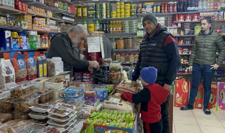 Suriyeli esnaf 7 yıldır işlettiği iş yerini kapatıp ülkesine dönmeyi planlıyor