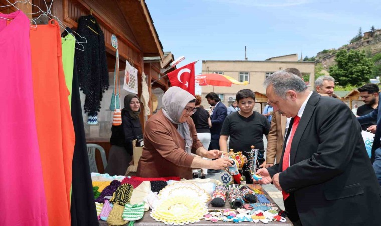 Talasta bu pazar ayın ikinci Maharetli Elleri