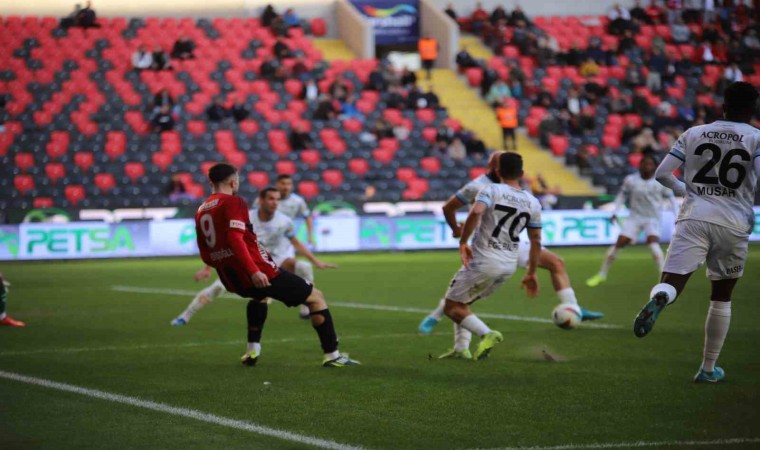 Trendyol Süper Lig: Gaziantep FK: 0 - Bodrum FK: 0 (İlk yarı)