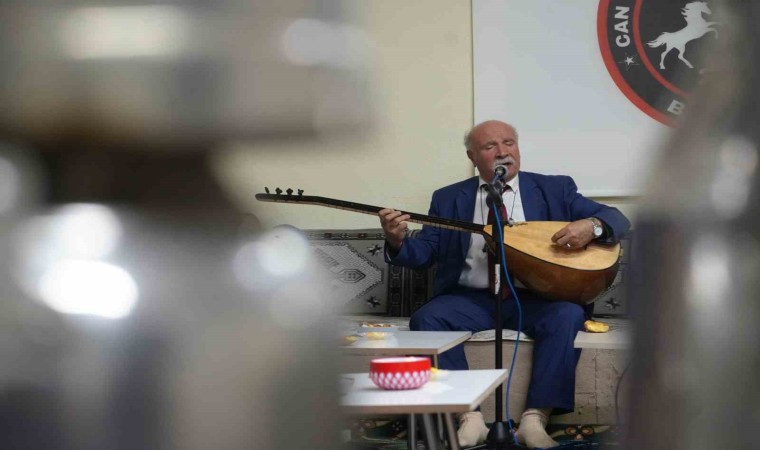 Unutulmaya yüz tutmuş Âşıklık Geleneği Bayburtun soğuk kış akşamlarında yaşatılıyor