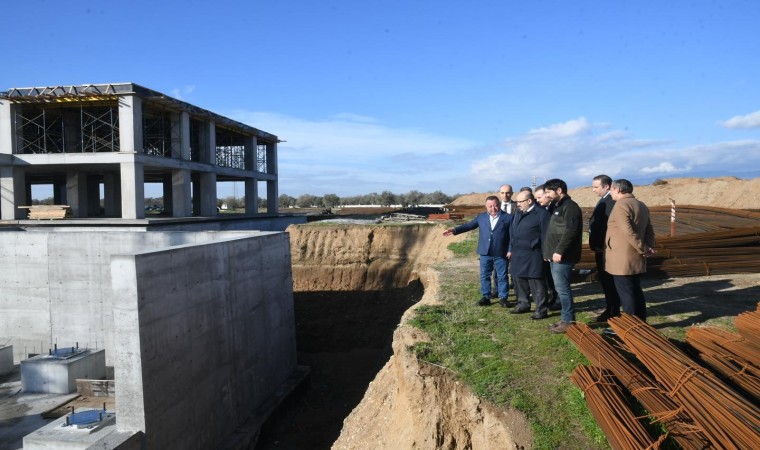 Vali İsmail Ustaoğlu Edremitte incelemelerde bulundu