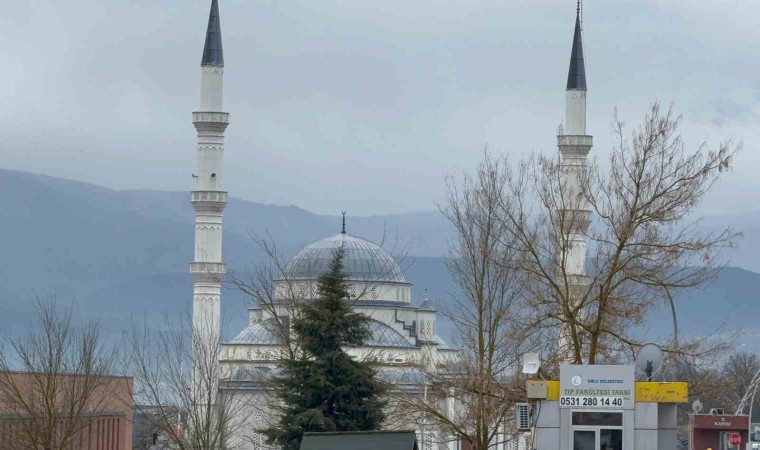 Yangın faciasında yaşamını yitirenler için 1270 camide sala okundu