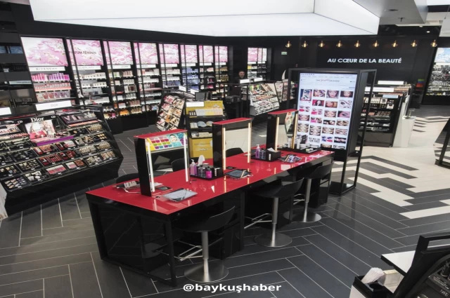 Kozmetik Aşıklarının Sevgilisi: Sephora!