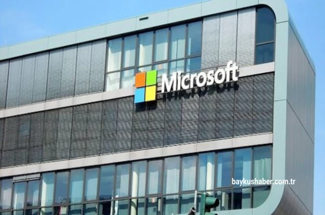 AB, Microsoft'u Suçladı