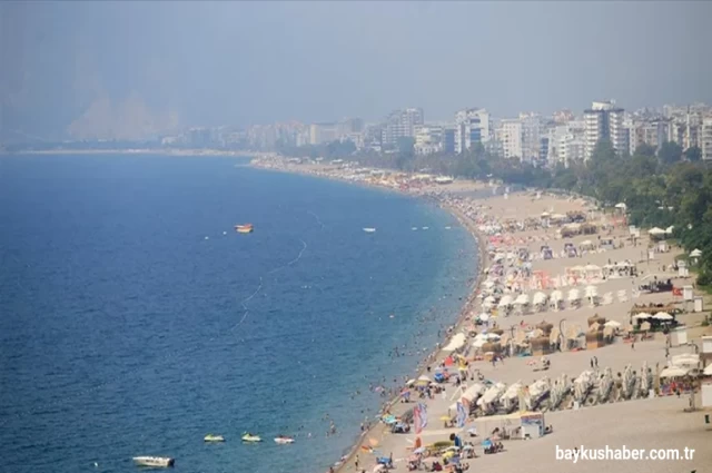 Antalya'da Yüksek Sıcak ve Nem İsyanı