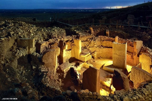 Göbeklitepe Ziyaretçi Akınına Uğradı! Tarihin Sıfır Noktası İlgi Odağı Olmaya Devam Ediyor!