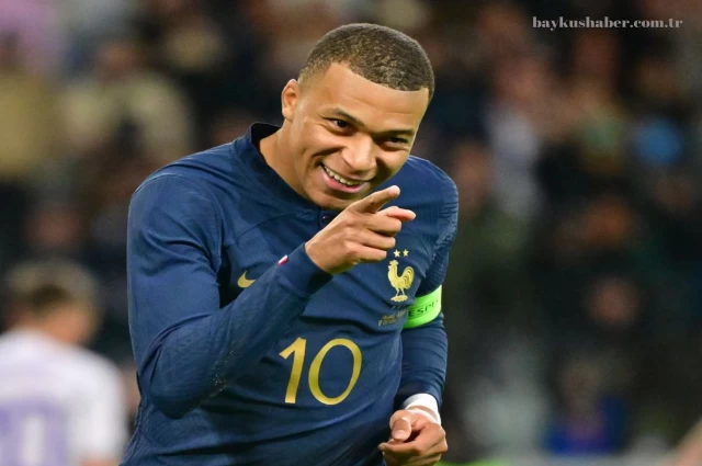 Real Madrid, Mbappé ile 5 Yıllık Sözleşme İmzaladı