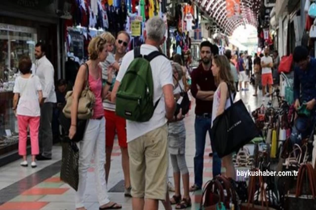 Türkiye'ye Gelen Turist Sayısı Arttı