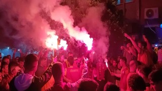 Türkelide Galatasaray taraftarları şampiyonluğu kutladı