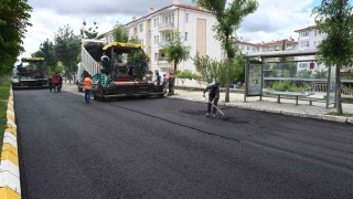 Akıllık kavşak yapıldı, yol asfaltlandı