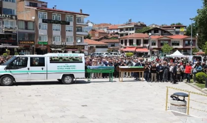 Amasya’da kazada yanarak ölen 3 kişi toprağa verildi