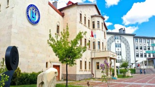 Bayburt Üniversitesi, yetkinlik alanlarında Türkiyenin önde gelen üniversiteleri arasında yer aldı