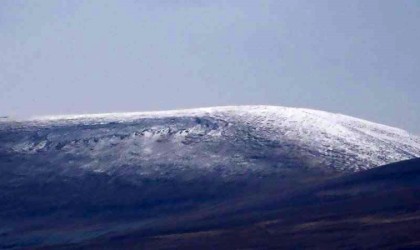 Dağlar beyaza büründü