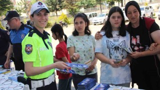 Emniyet birimlerinin çalışmaları çocuklara tanıtıldı