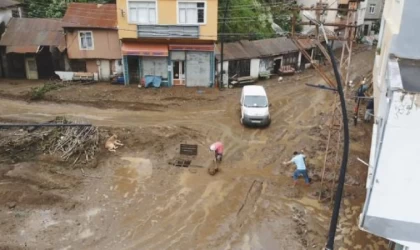 Giresun’da sağanak sele neden oldu; 1 kişi kayıp (2)