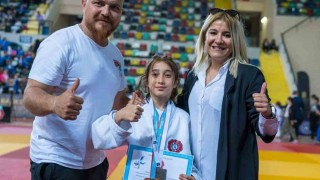 İlk kez katıldığı judo şampiyonada Türkiye üçüncüsü oldu