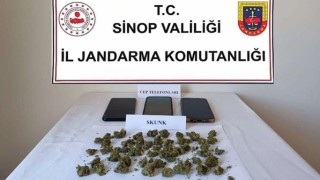 Karayolunda yapılan uygulamada 27 gram skunk ele geçirildi