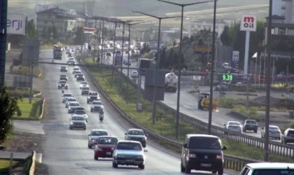 ’Kilit kavşak’ Kırıkkale’de bayram trafiği başladı