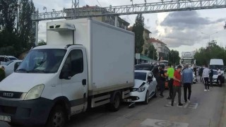 Kırıkkalede zincirleme trafik kazası: 2 yaralı