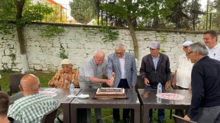 Kırklareli Huzurevinde Babalar Günü pasta kesilerek kutlandı