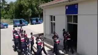 Motosiklet hırsızları yakalandı