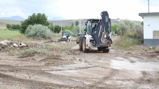 Niğdede sel sonrası onarım ve temizlik çalışması