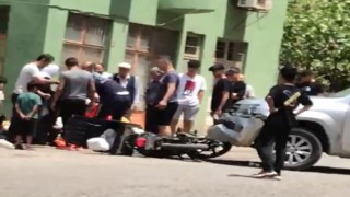 Siirtte pikapla çarpışan motosikletteki kurye ağır yaralandı