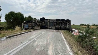 Tekirdağda devrilen tırın sürücüsü yaralandı