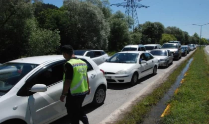 İnkumu bayramın son günü doldu, araç geçişine izin verilmedi