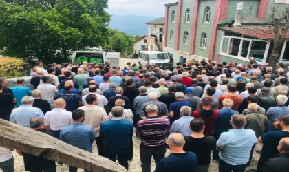 İstanbul’da eşinin öldürdüğü kadın ile annesi Tokat’ta toprağa verildi