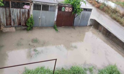 Muratlıda cadde ve sokaklar göle döndü