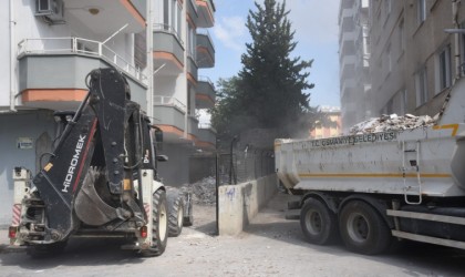 Osmaniyede mesire alanları ve mahallelerde temizlik çalışması