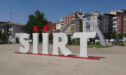 Siirtte sıcak hava bunalttı, park ve bahçeler boş kaldı